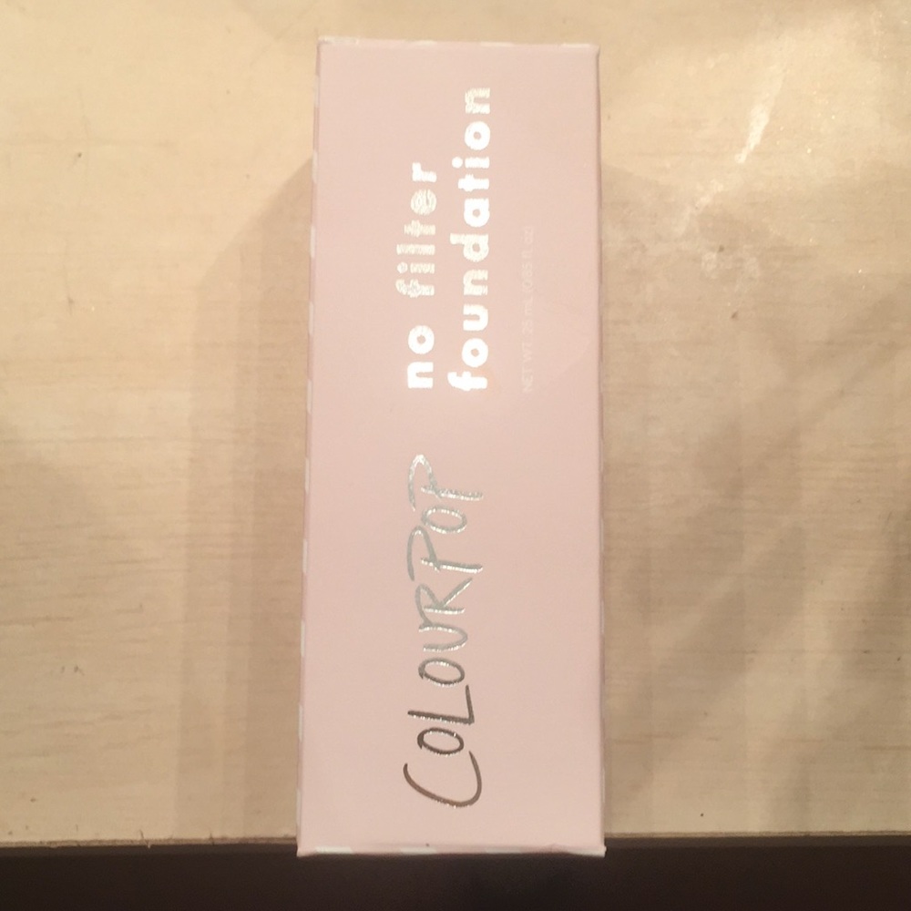 Colourpop No Filter Foundation